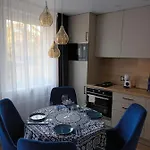 Melynoji Klasika דירה